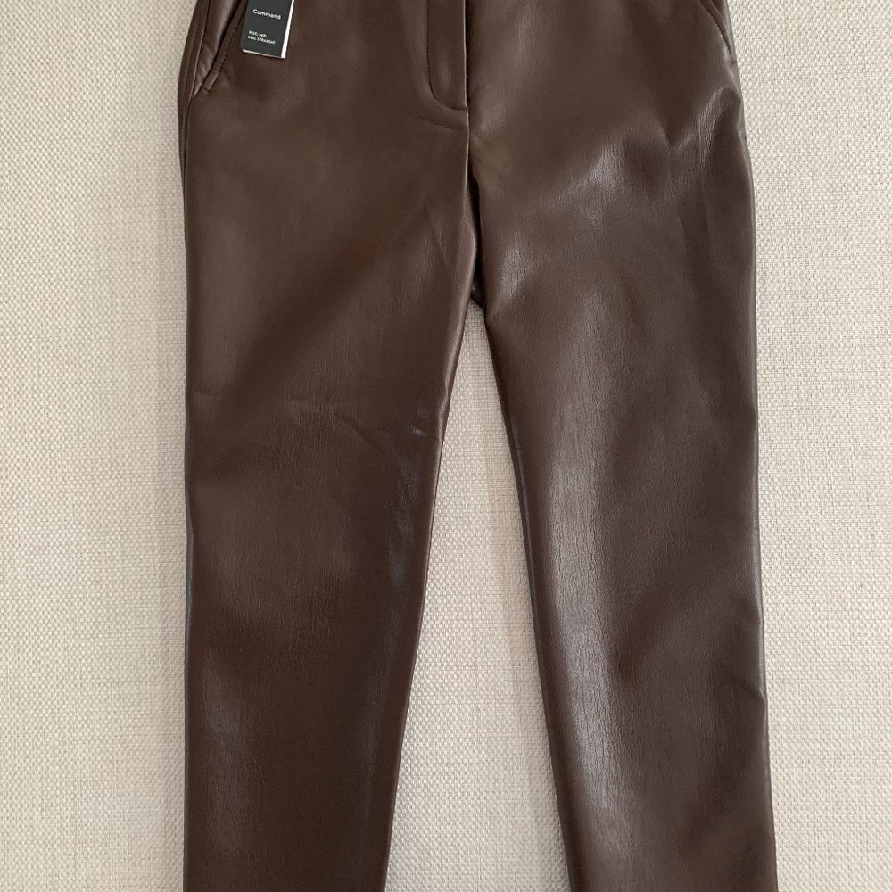 Aritzia - Babaton - Command cropped pant